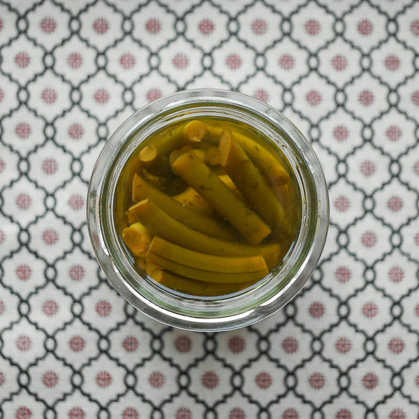 Eingelegte Knoblauch Stängel