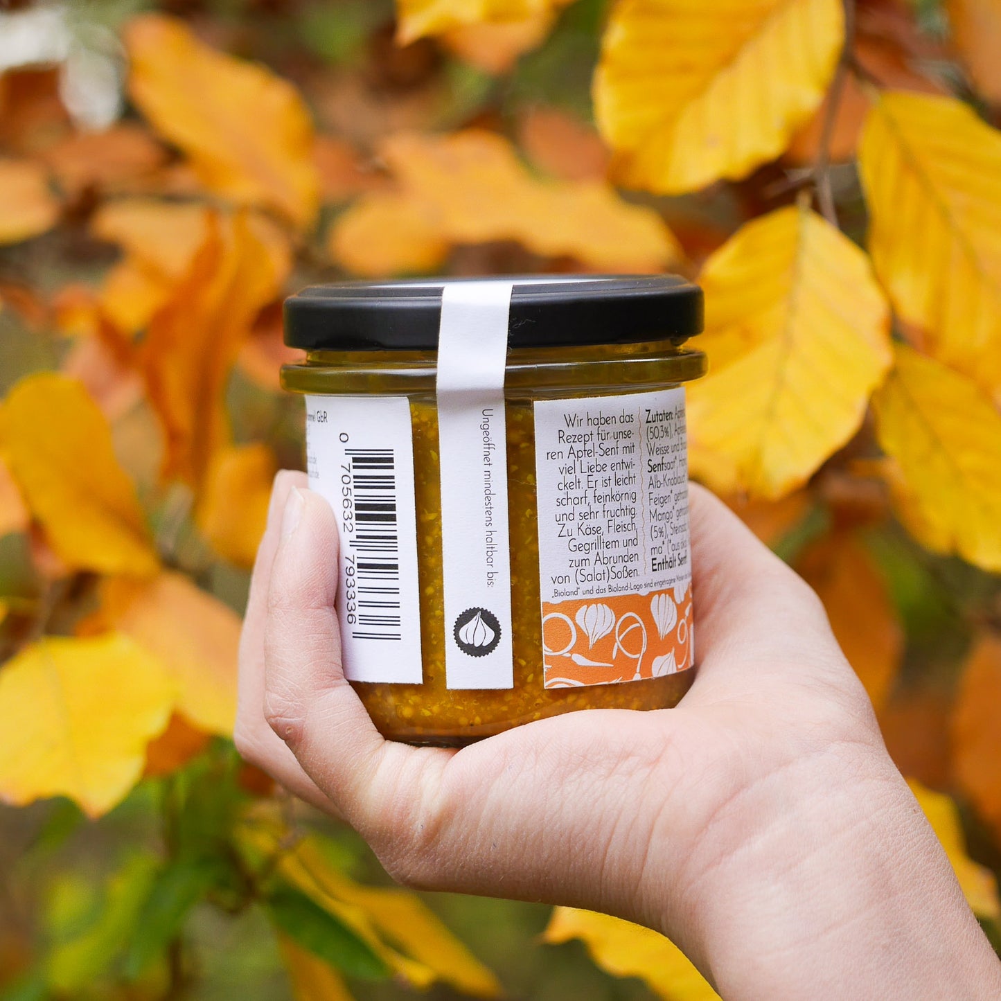 Apple-mango-garlic mustard