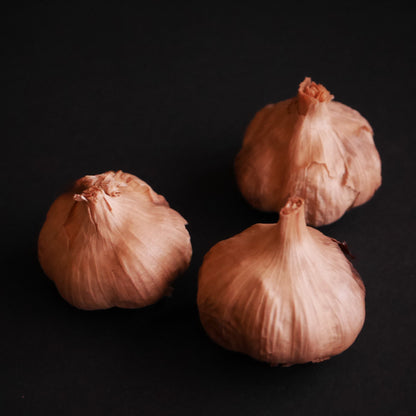 Sort hvidløg 3 hele løg